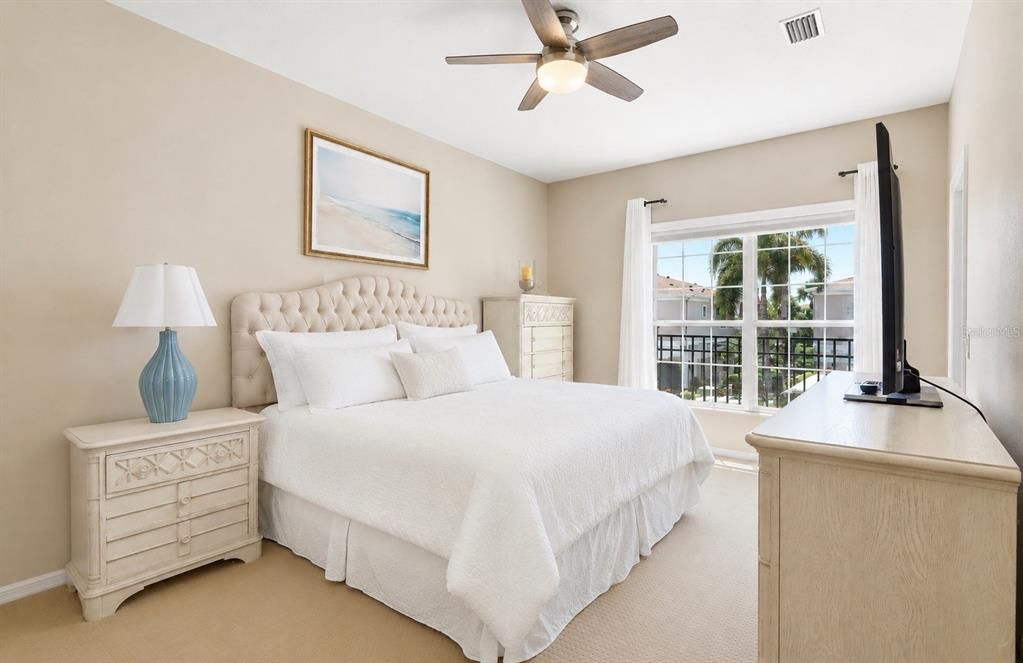 For Sale: $299,200 (3 beds, 2 baths, 1277 Square Feet)