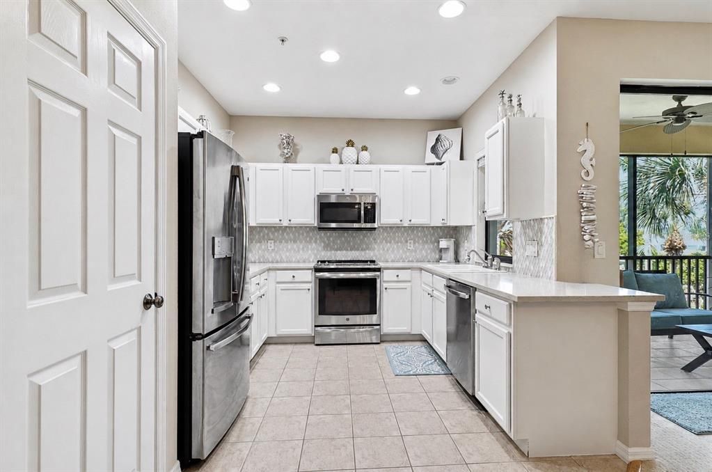 For Sale: $299,200 (3 beds, 2 baths, 1277 Square Feet)