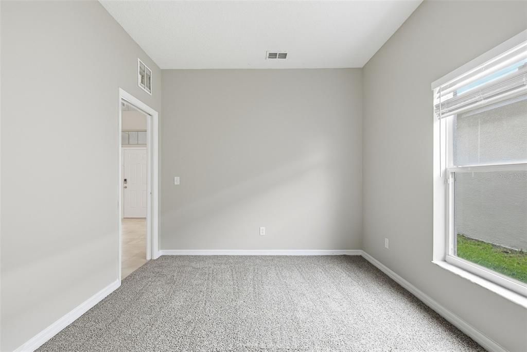For Sale: $649,900 (5 beds, 3 baths, 4066 Square Feet)