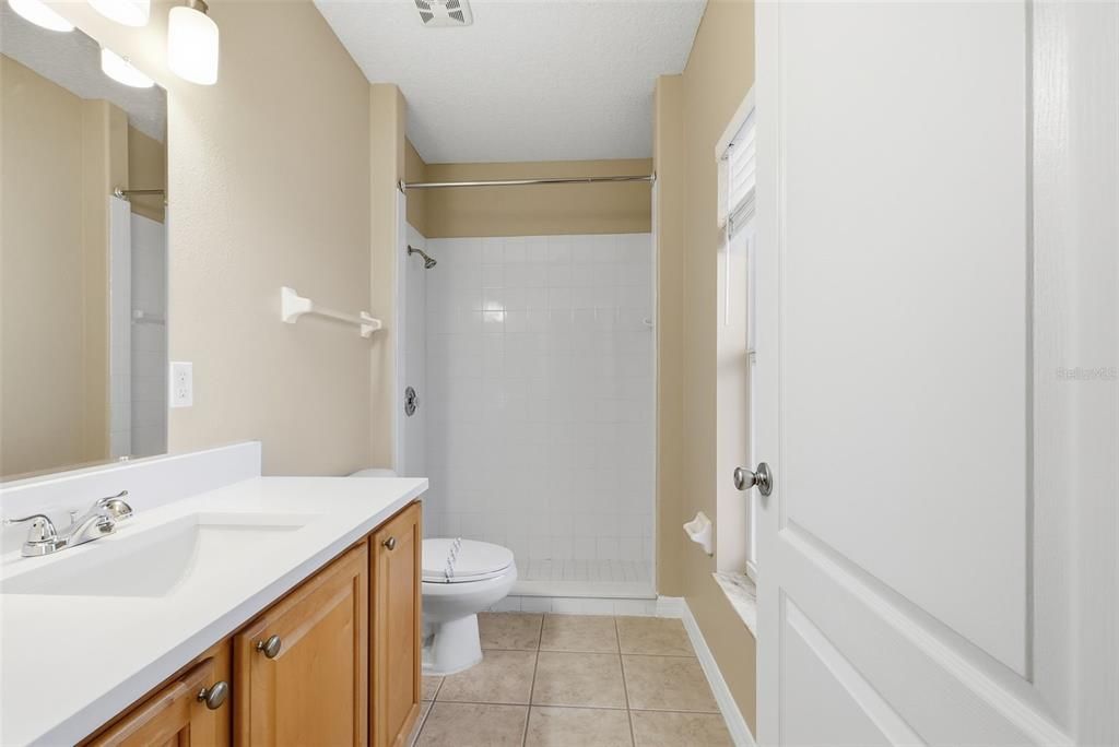 For Sale: $649,900 (5 beds, 3 baths, 4066 Square Feet)