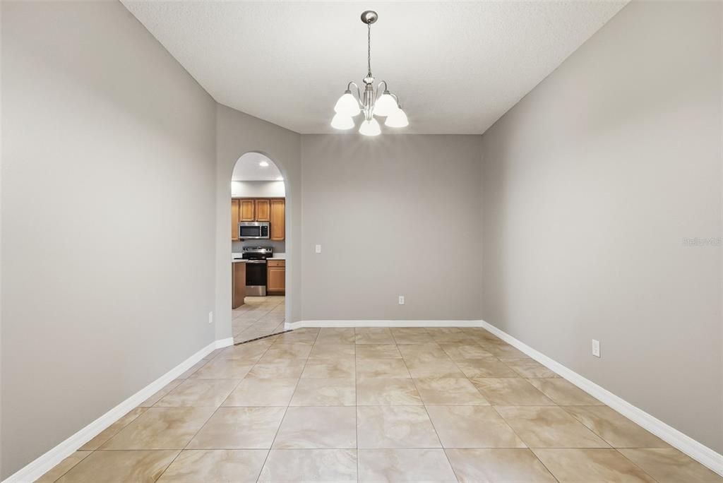 For Sale: $649,900 (5 beds, 3 baths, 4066 Square Feet)