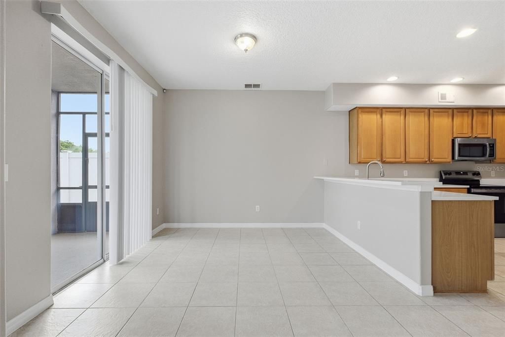 For Sale: $649,900 (5 beds, 3 baths, 4066 Square Feet)