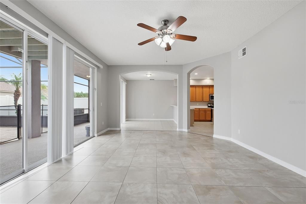 For Sale: $649,900 (5 beds, 3 baths, 4066 Square Feet)