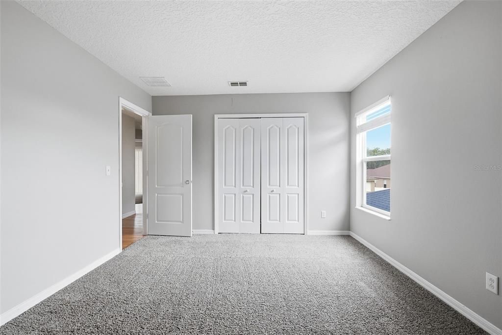 For Sale: $649,900 (5 beds, 3 baths, 4066 Square Feet)