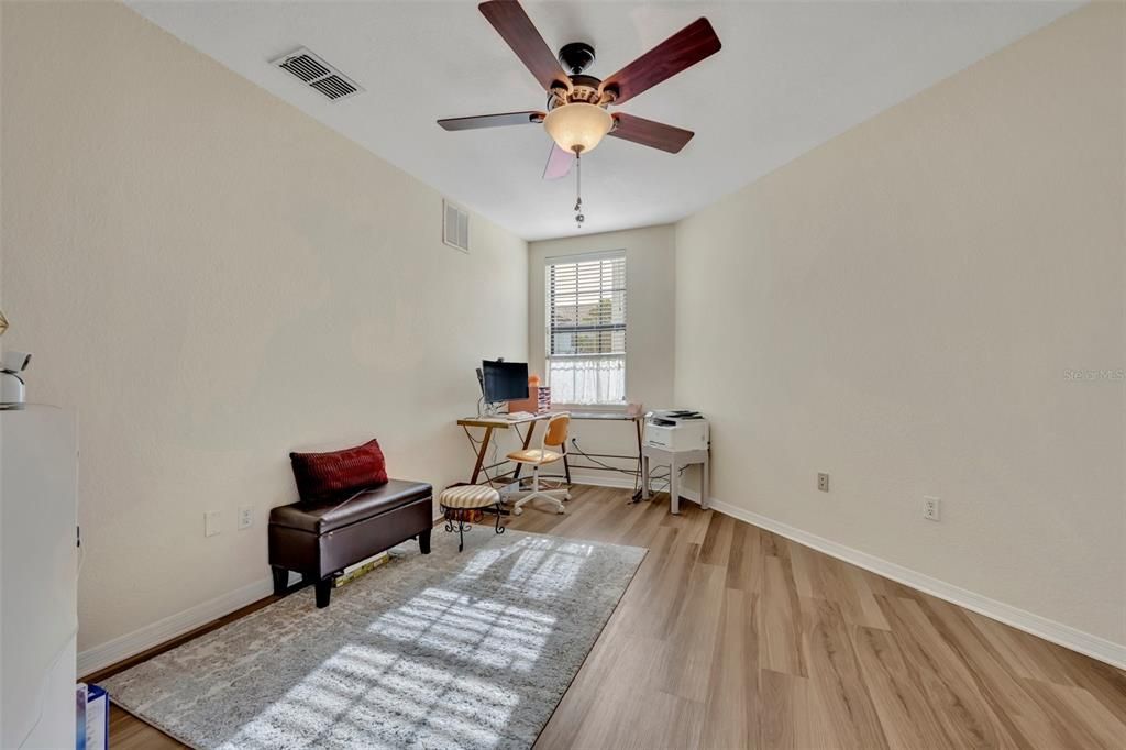 For Sale: $210,000 (2 beds, 2 baths, 1107 Square Feet)