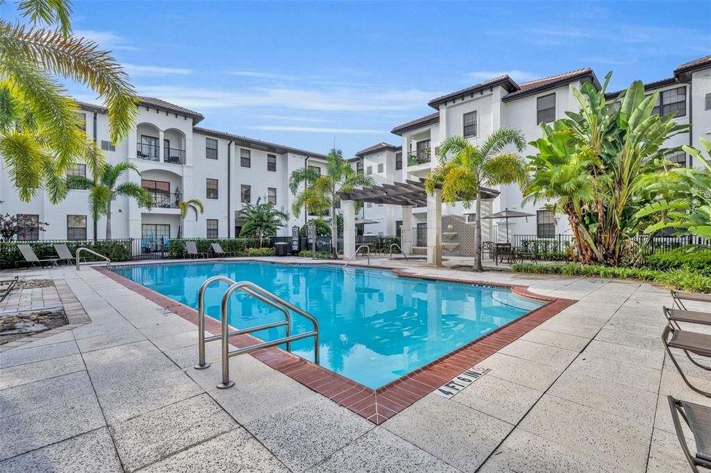 For Sale: $210,000 (2 beds, 2 baths, 1107 Square Feet)