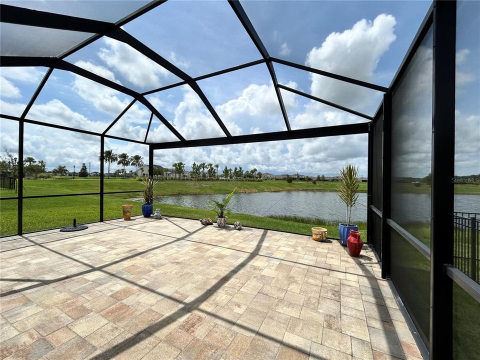 En Renta: $3,300 (4 camas, 3 baños, 2010 Pies cuadrados)