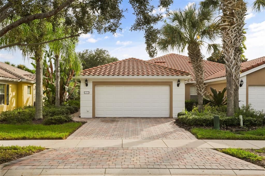 For Rent: $2,700 (2 beds, 2 baths, 1526 Square Feet)