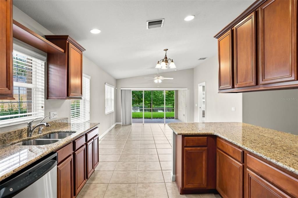 For Rent: $2,700 (2 beds, 2 baths, 1526 Square Feet)