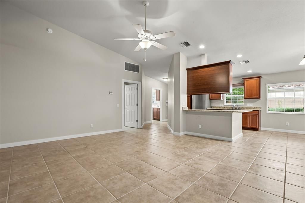 For Rent: $2,700 (2 beds, 2 baths, 1526 Square Feet)