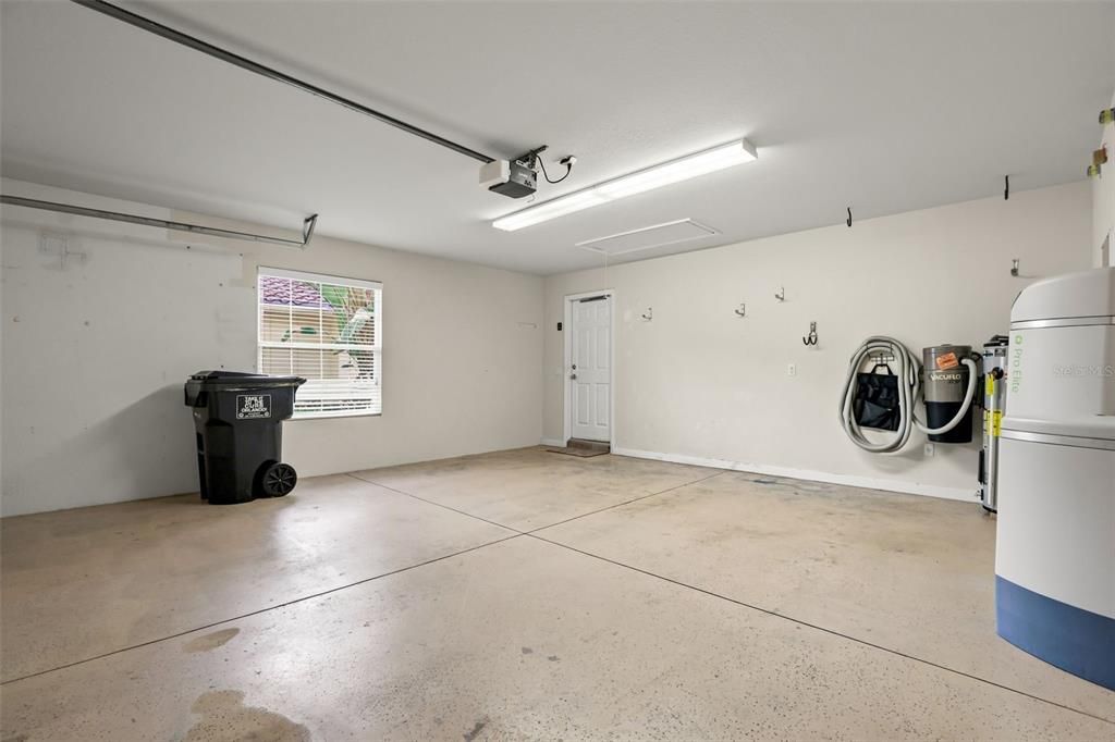 For Rent: $2,700 (2 beds, 2 baths, 1526 Square Feet)