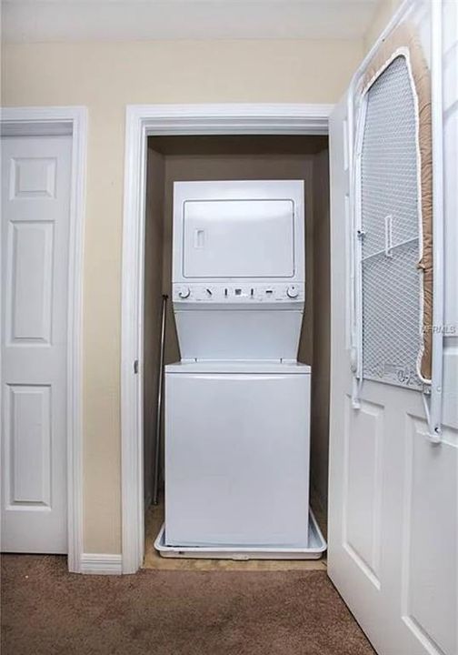 For Rent: $1,799 (2 beds, 2 baths, 1305 Square Feet)