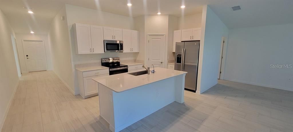 For Rent: $2,350 (3 beds, 2 baths, 1555 Square Feet)