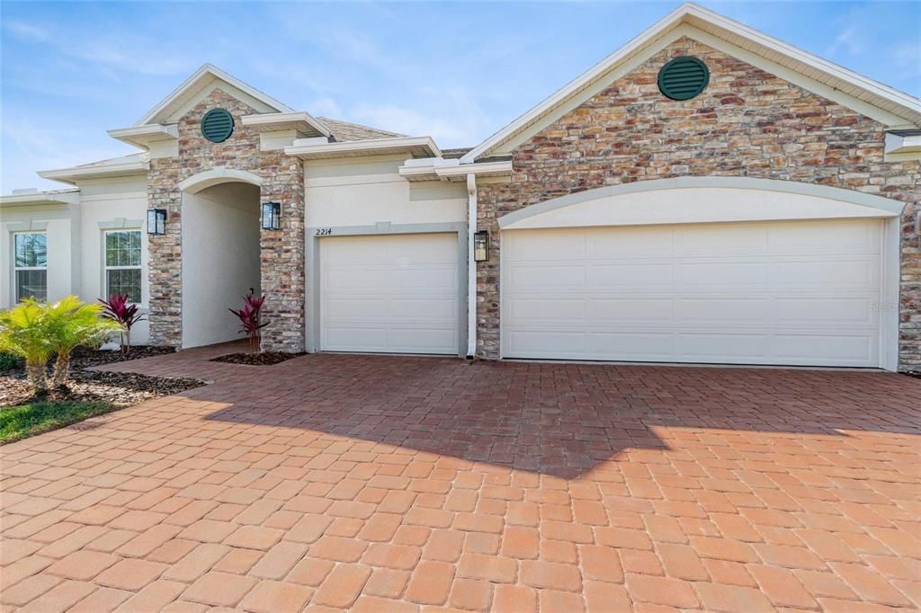 For Sale: $579,000 (4 beds, 3 baths, 2512 Square Feet)