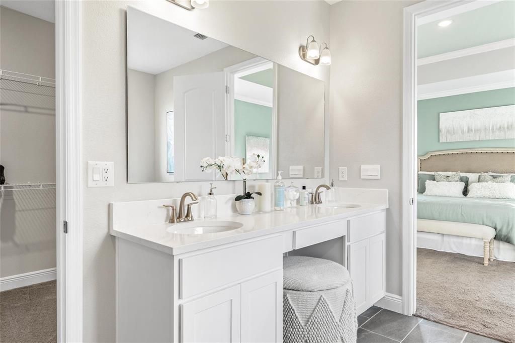 For Sale: $579,000 (4 beds, 3 baths, 2512 Square Feet)