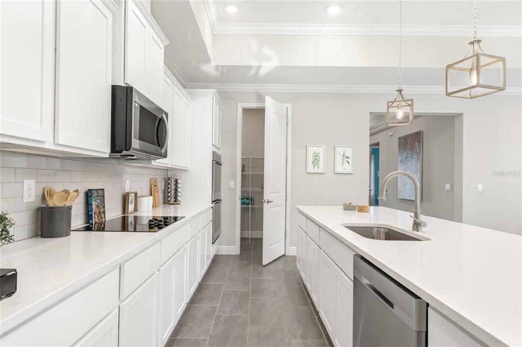 For Sale: $579,000 (4 beds, 3 baths, 2512 Square Feet)