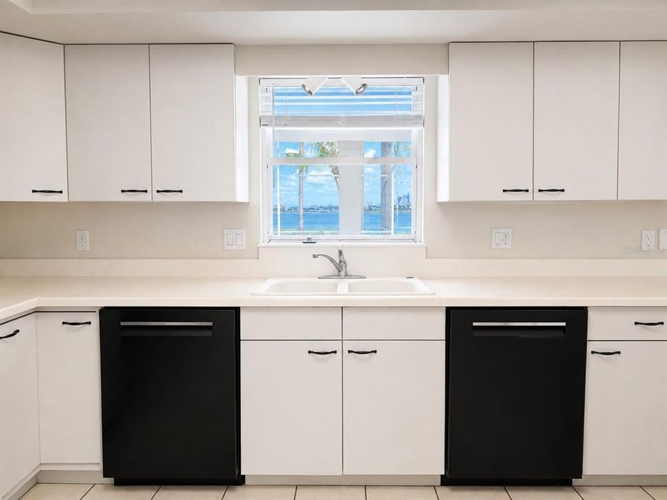 En Renta: $4,900 (4 camas, 3 baños, 3127 Pies cuadrados)