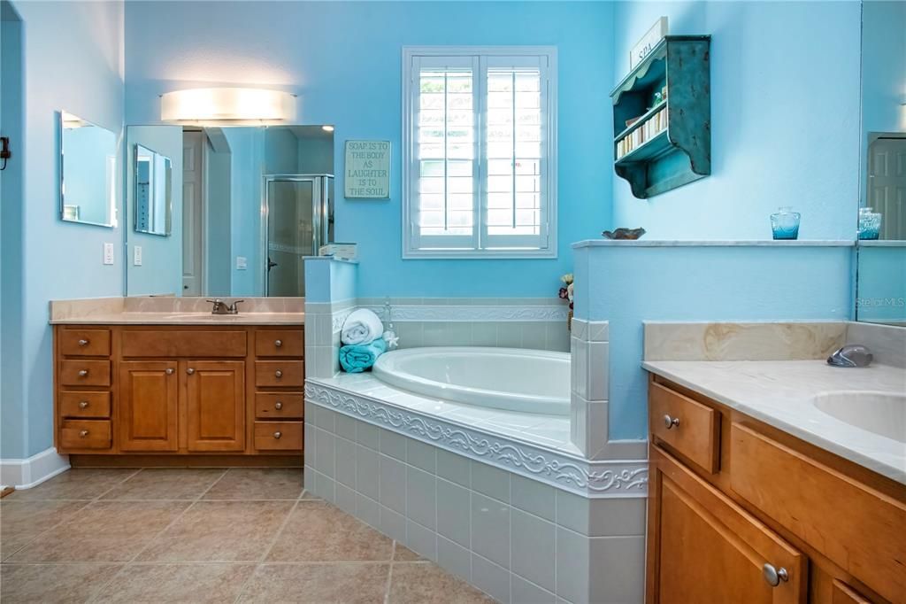 For Sale: $875,000 (4 beds, 3 baths, 2799 Square Feet)