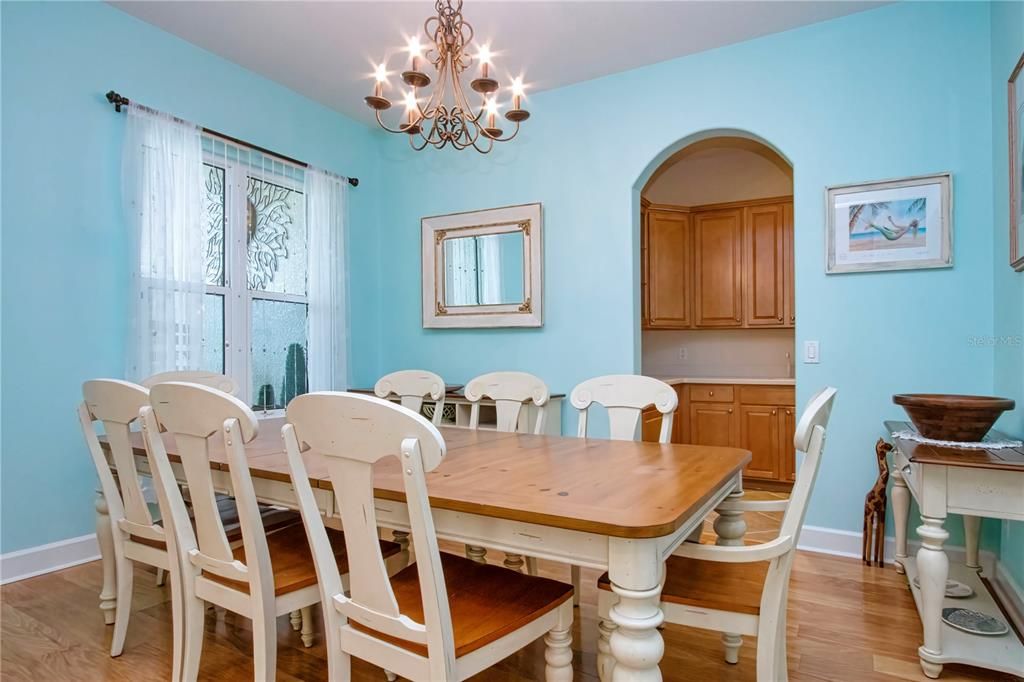 For Sale: $875,000 (4 beds, 3 baths, 2799 Square Feet)