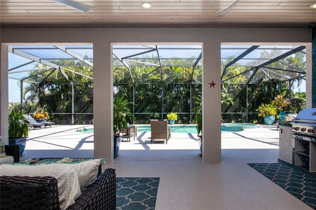 For Sale: $875,000 (4 beds, 3 baths, 2799 Square Feet)