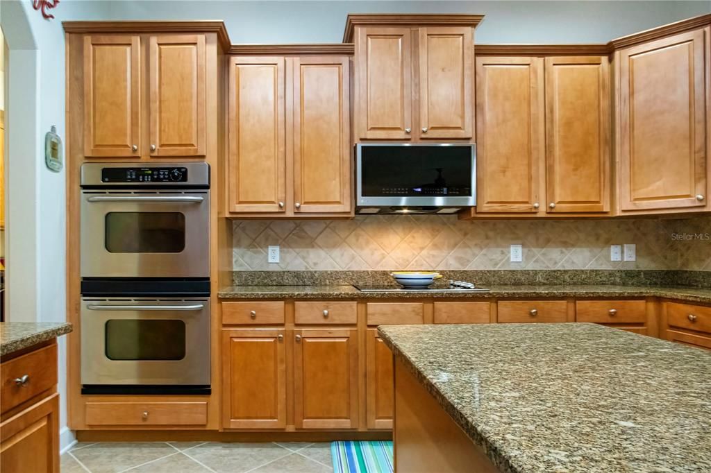 For Sale: $875,000 (4 beds, 3 baths, 2799 Square Feet)