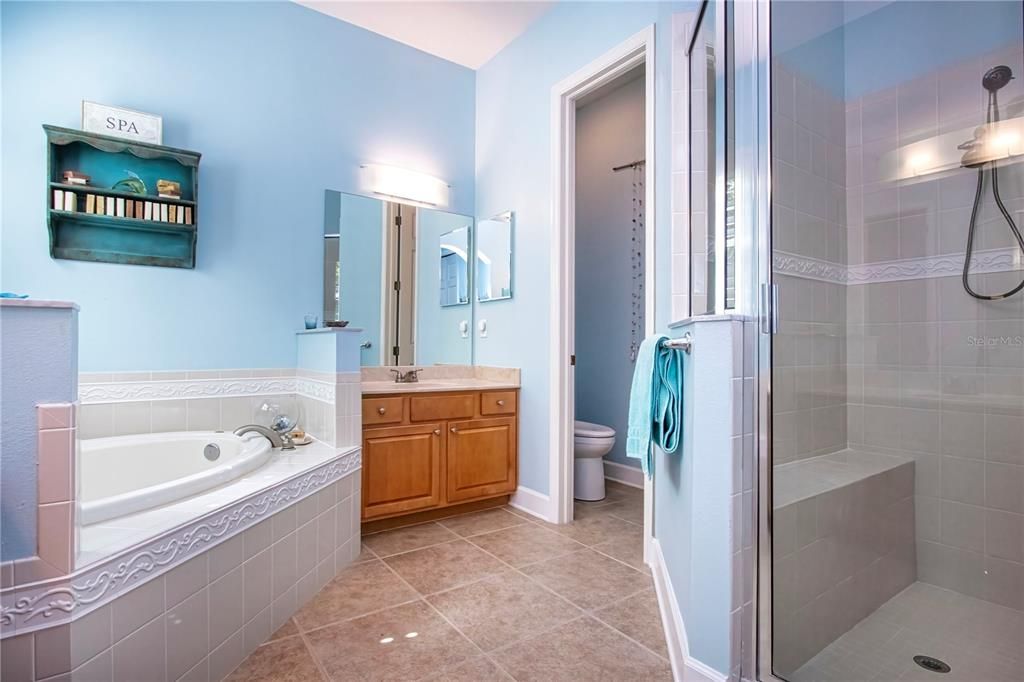 For Sale: $875,000 (4 beds, 3 baths, 2799 Square Feet)