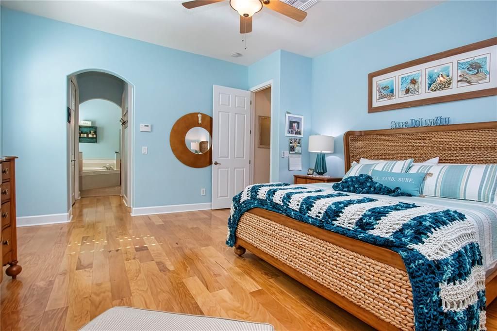 For Sale: $875,000 (4 beds, 3 baths, 2799 Square Feet)