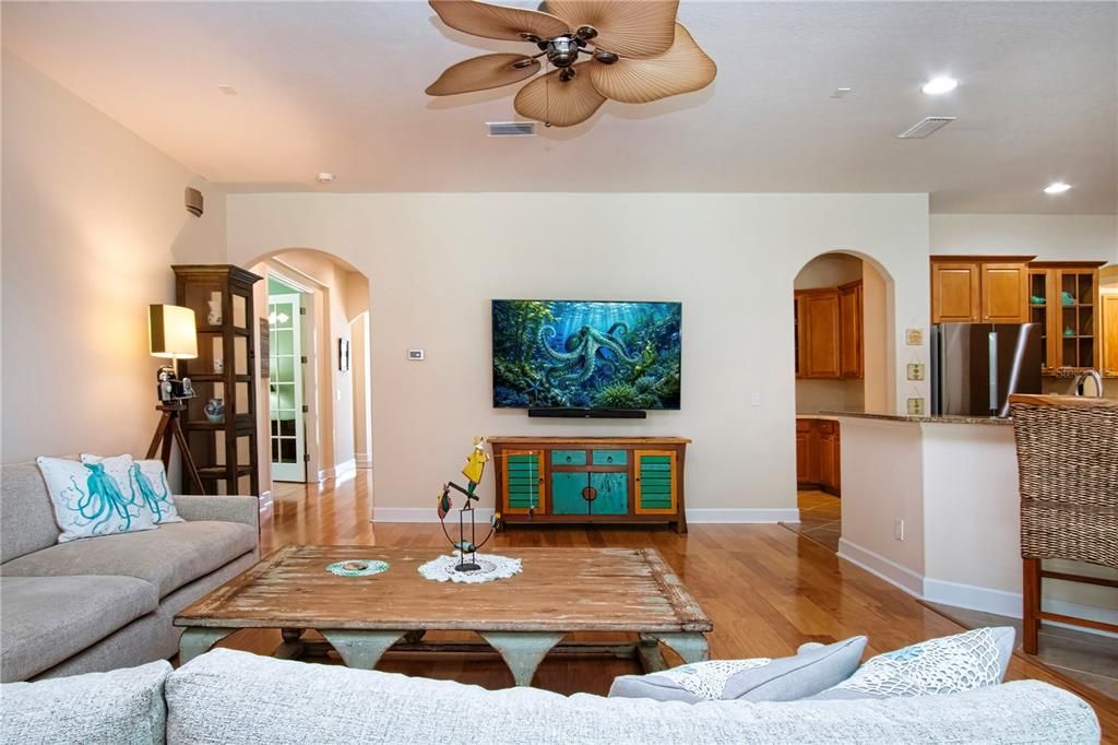 For Sale: $875,000 (4 beds, 3 baths, 2799 Square Feet)