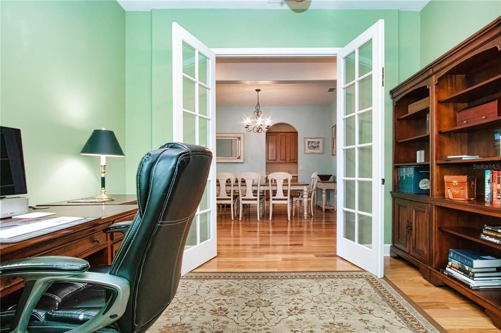 For Sale: $875,000 (4 beds, 3 baths, 2799 Square Feet)