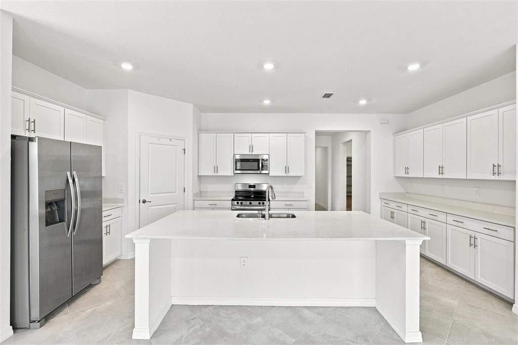 For Sale: $599,000 (3 beds, 3 baths, 2214 Square Feet)