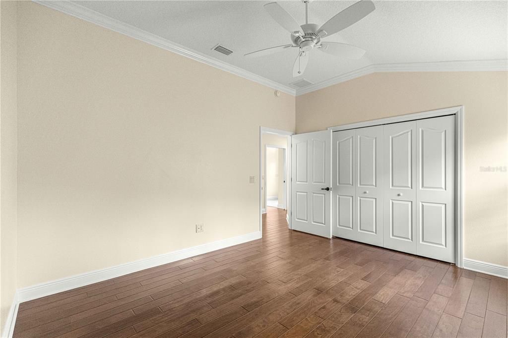 For Sale: $700,000 (4 beds, 2 baths, 2517 Square Feet)
