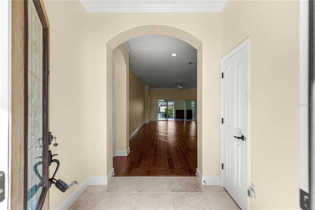 For Sale: $700,000 (4 beds, 2 baths, 2517 Square Feet)