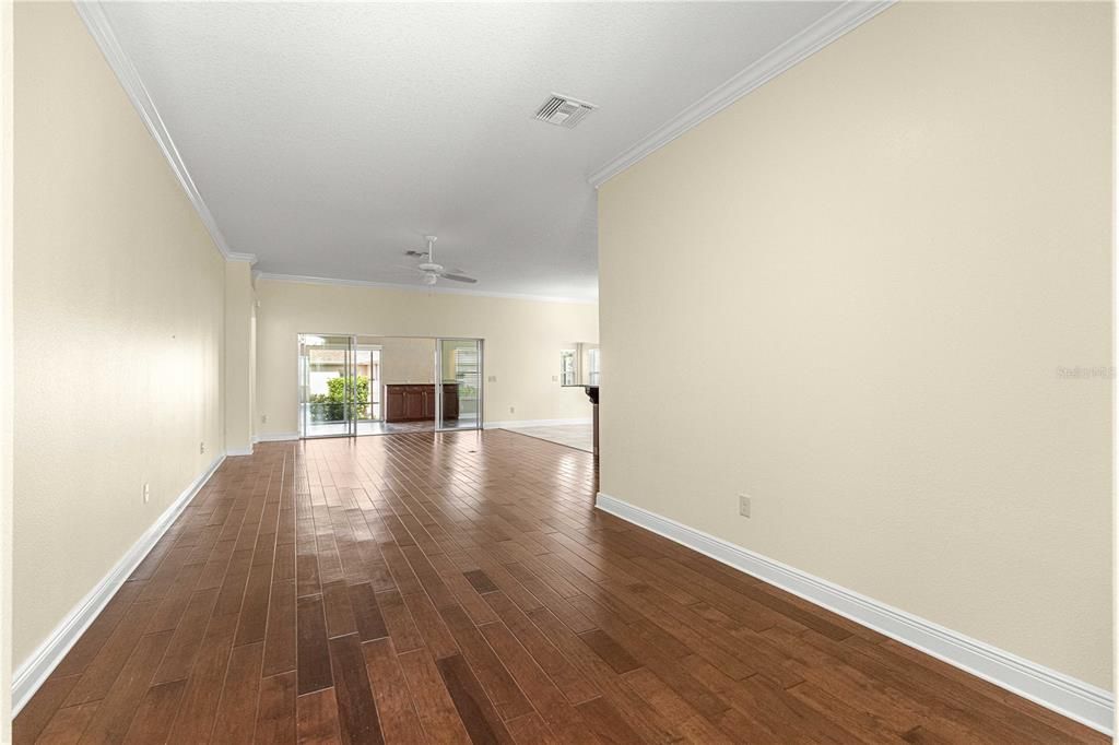 For Sale: $700,000 (4 beds, 2 baths, 2517 Square Feet)