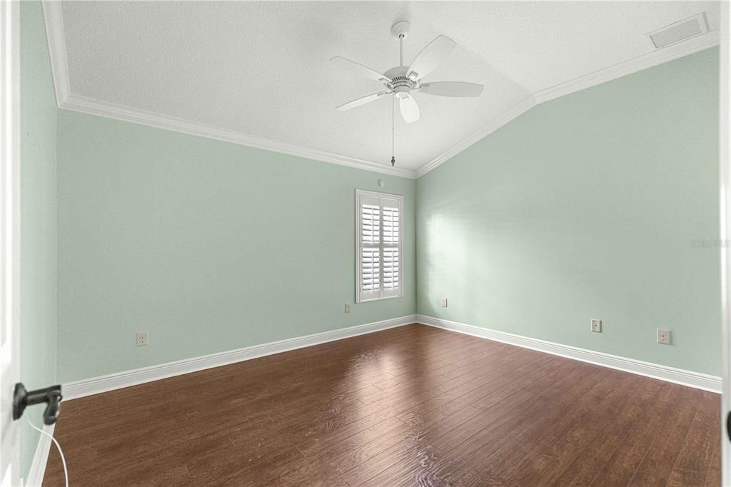 For Sale: $700,000 (4 beds, 2 baths, 2517 Square Feet)