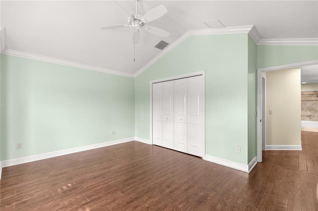 For Sale: $700,000 (4 beds, 2 baths, 2517 Square Feet)
