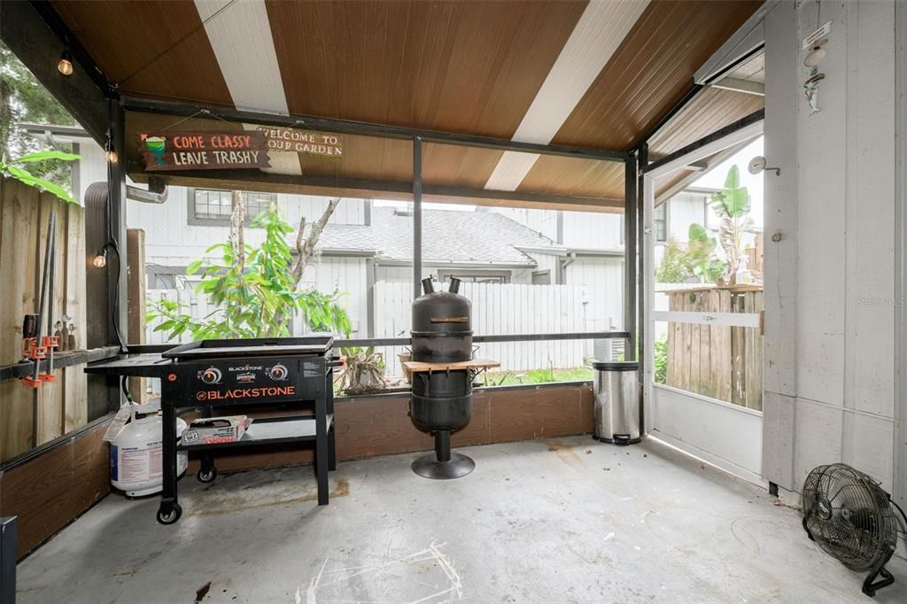 For Sale: $219,900 (2 beds, 2 baths, 1384 Square Feet)