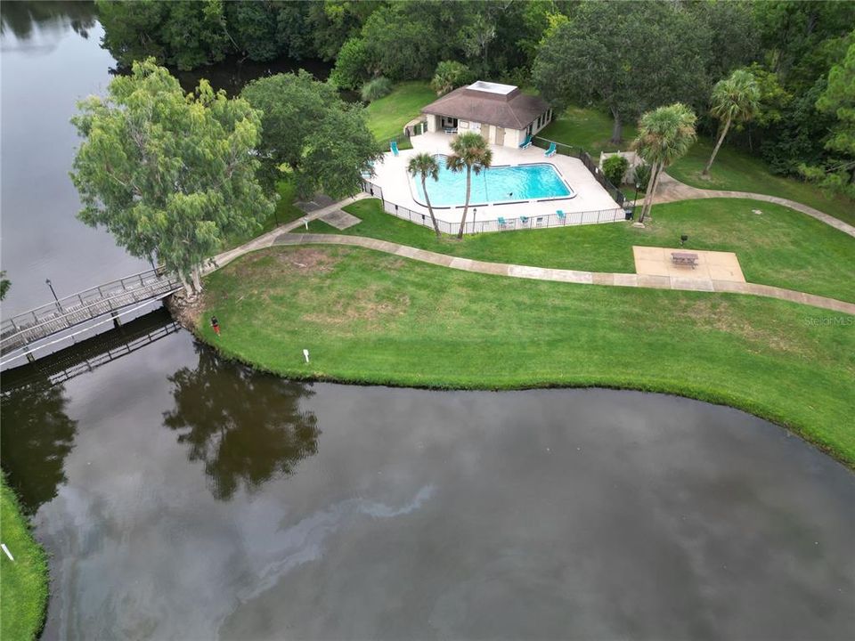 For Sale: $219,900 (2 beds, 2 baths, 1384 Square Feet)