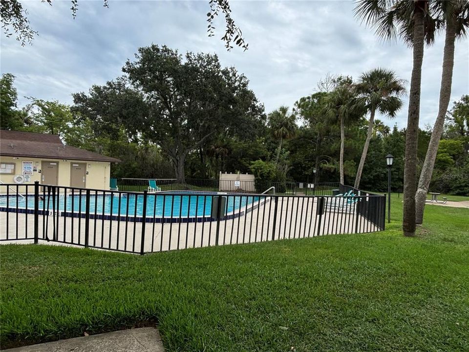 For Sale: $219,900 (2 beds, 2 baths, 1384 Square Feet)