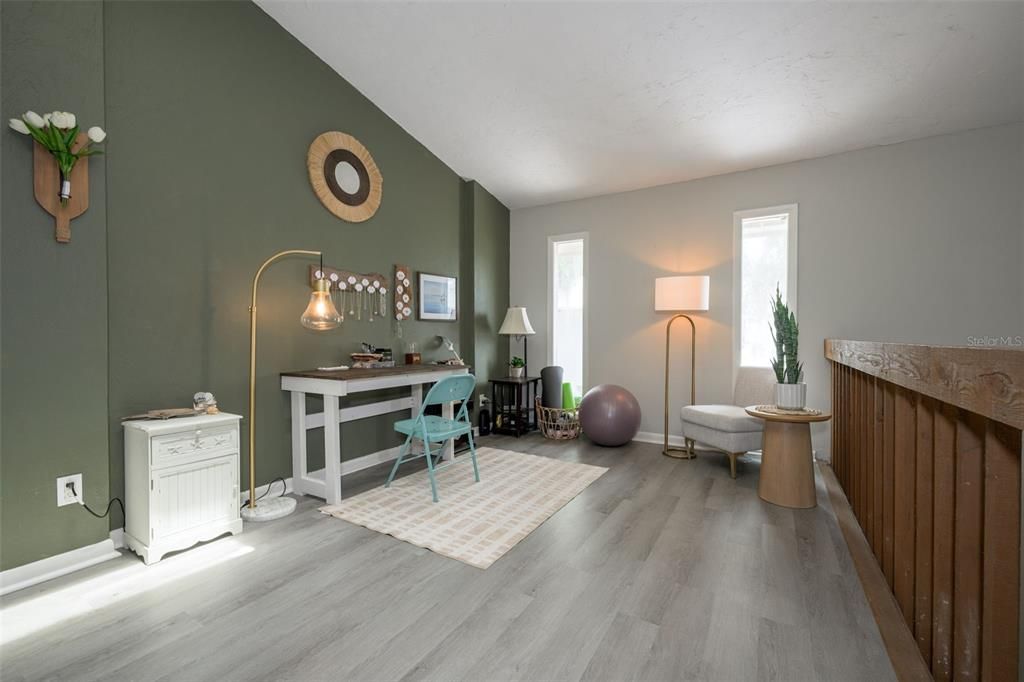 For Sale: $219,900 (2 beds, 2 baths, 1384 Square Feet)