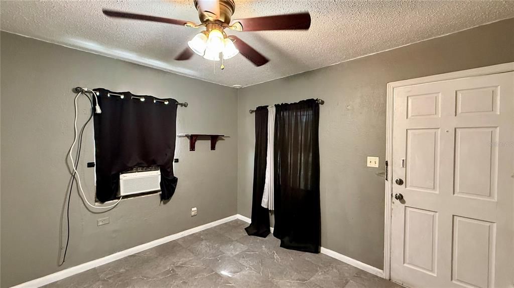 For Rent: $1,170 (1 beds, 1 baths, 576 Square Feet)