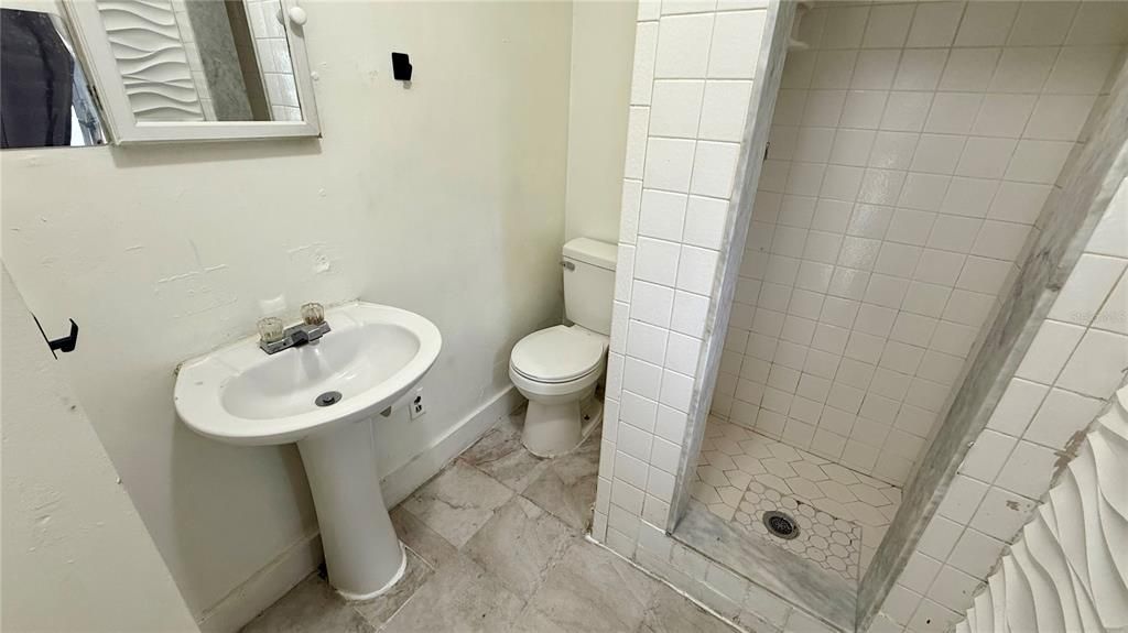 For Rent: $1,170 (1 beds, 1 baths, 576 Square Feet)