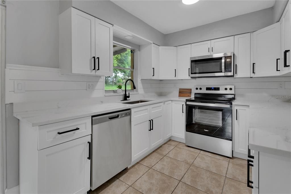 En Venta: $249,900 (2 camas, 1 baños, 920 Pies cuadrados)