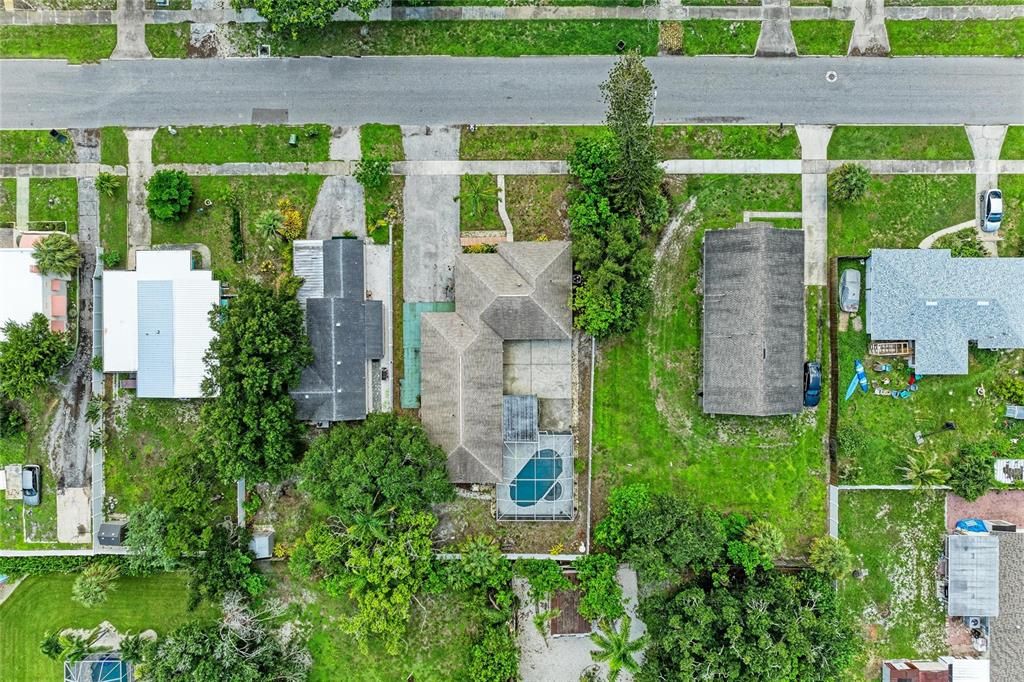 For Sale: $475,000 (4 beds, 2 baths, 2084 Square Feet)
