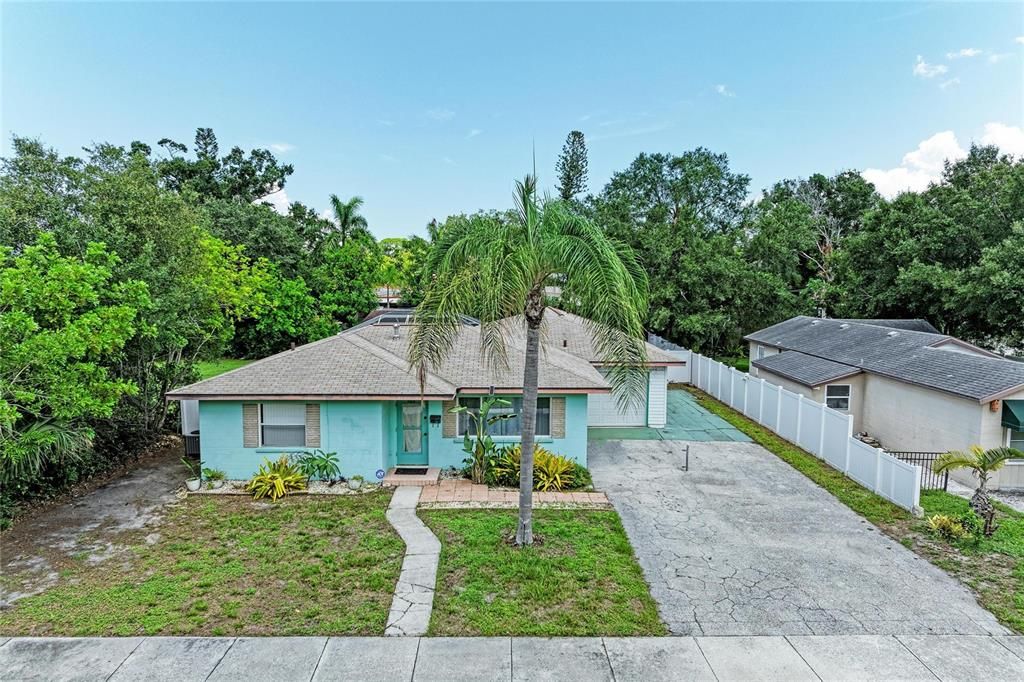 For Sale: $475,000 (4 beds, 2 baths, 2084 Square Feet)