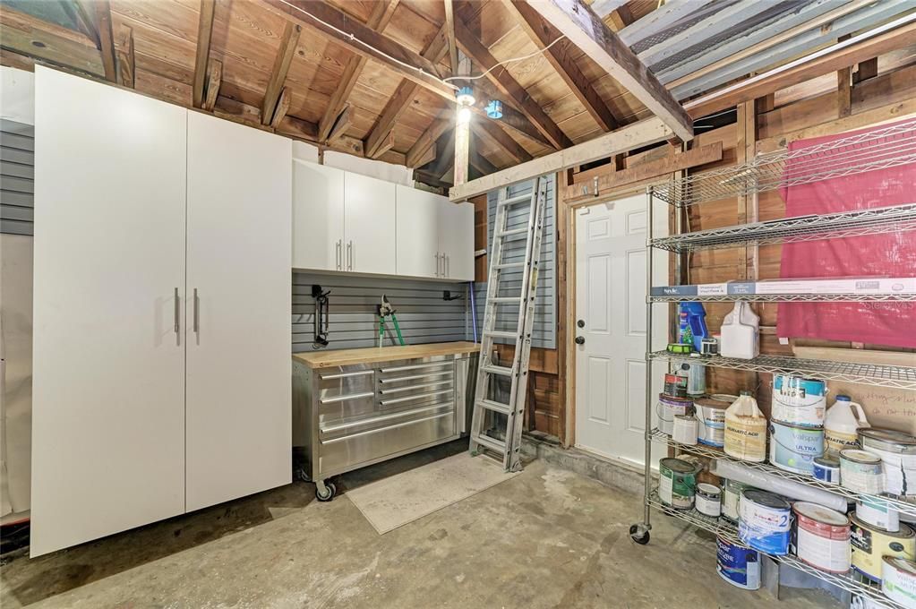 For Sale: $475,000 (4 beds, 2 baths, 2084 Square Feet)