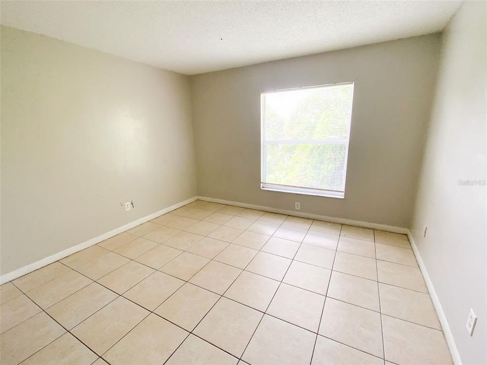 For Rent: $1,199 (2 beds, 1 baths, 2820 Square Feet)