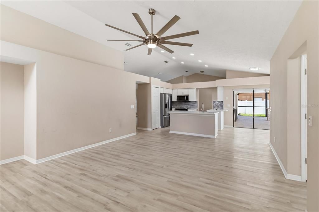 For Rent: $2,999 (3 beds, 2 baths, 1942 Square Feet)