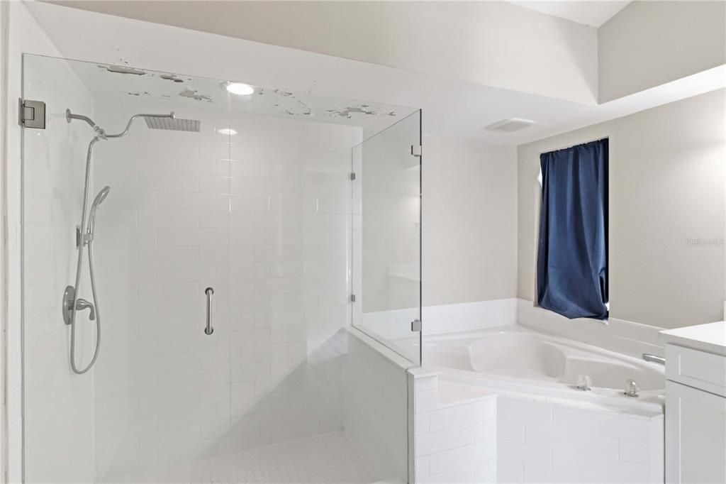 For Rent: $2,999 (3 beds, 2 baths, 1942 Square Feet)