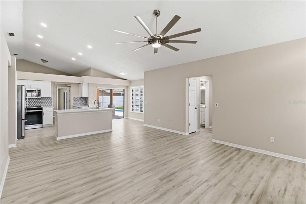 For Rent: $2,999 (3 beds, 2 baths, 1942 Square Feet)