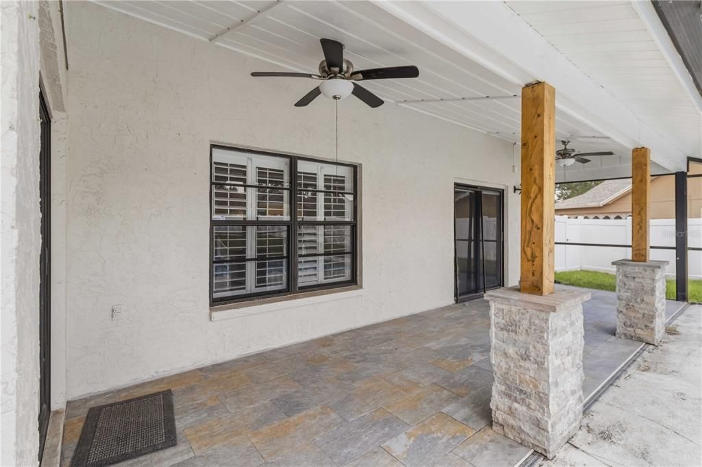 For Rent: $2,999 (3 beds, 2 baths, 1942 Square Feet)